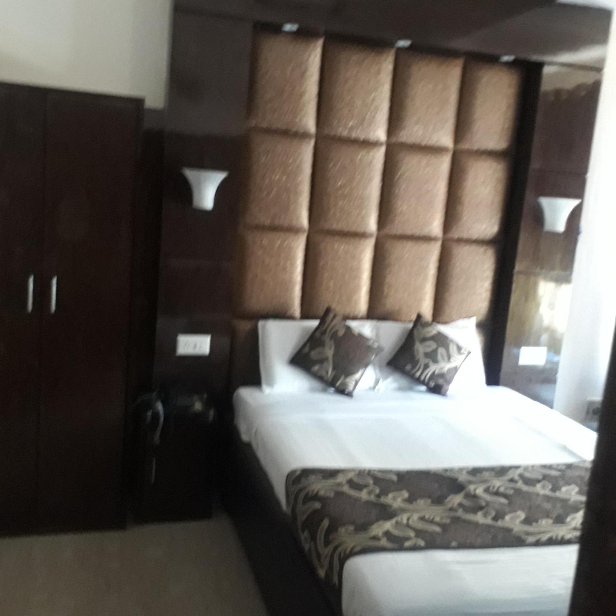 Hotel Ur Allāhābād Junction المظهر الخارجي الصورة