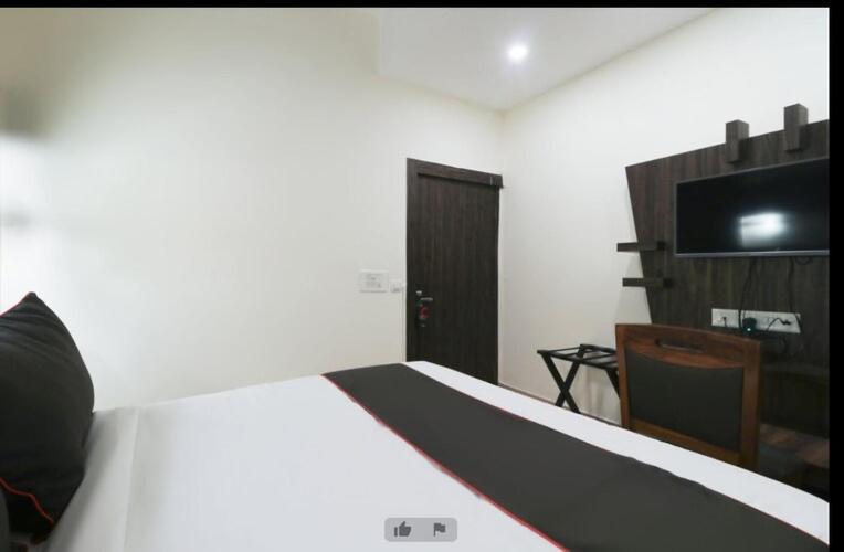 Hotel Ur Allāhābād Junction المظهر الخارجي الصورة
